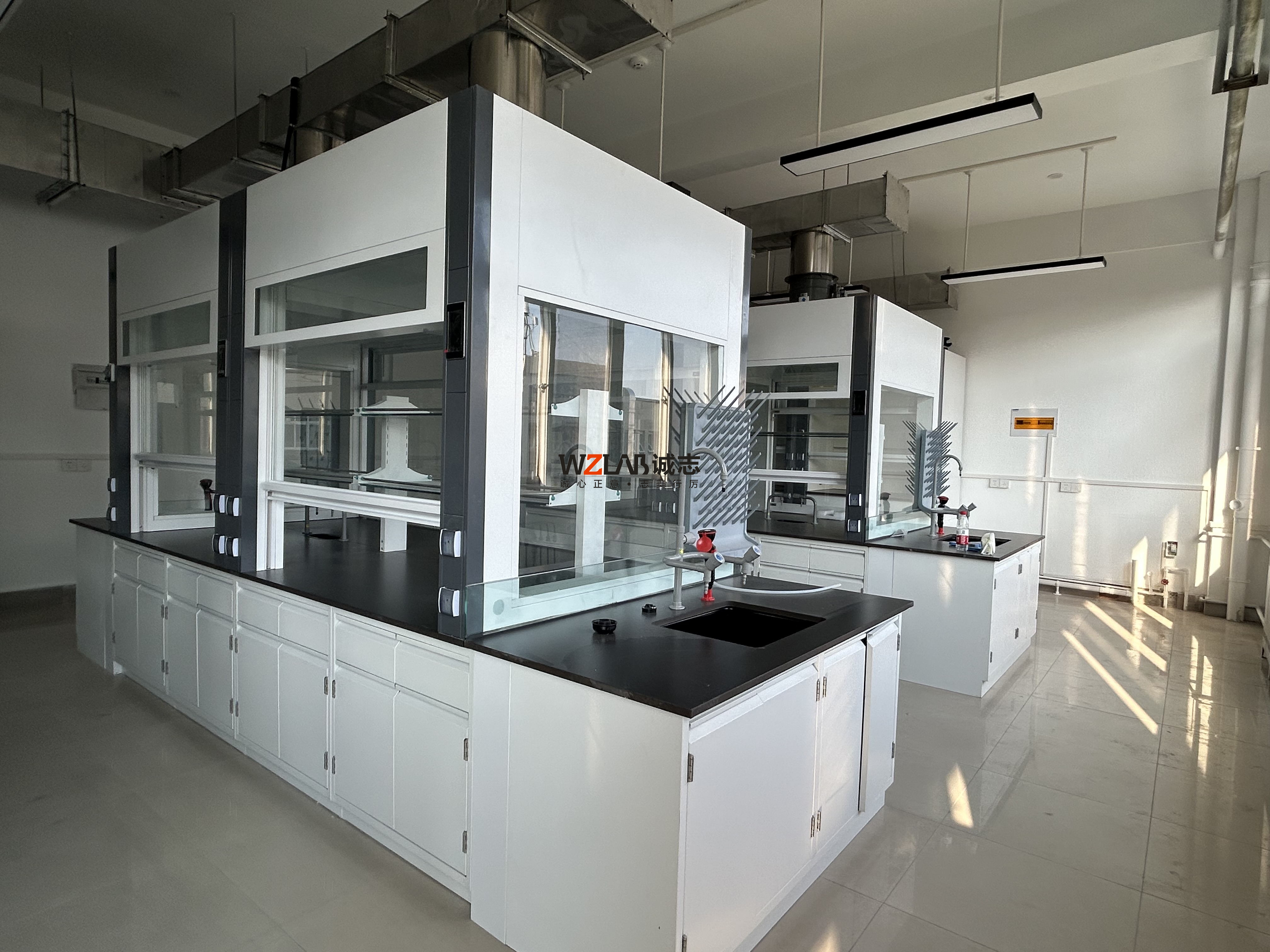 溶液間輔助實驗室怎么設計裝修