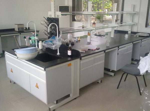 實驗臺臺面應(yīng)該選擇什么樣的材質(zhì) 實驗臺臺面應(yīng)該選擇什么樣的材質(zhì)