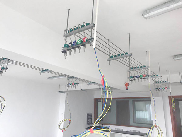 供氣系統(tǒng)走管道 實(shí)驗(yàn)室供氣系統(tǒng)