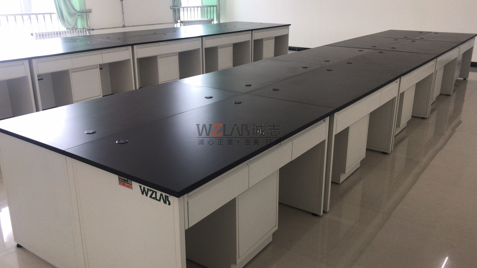 全鋼實(shí)驗(yàn)臺(tái)